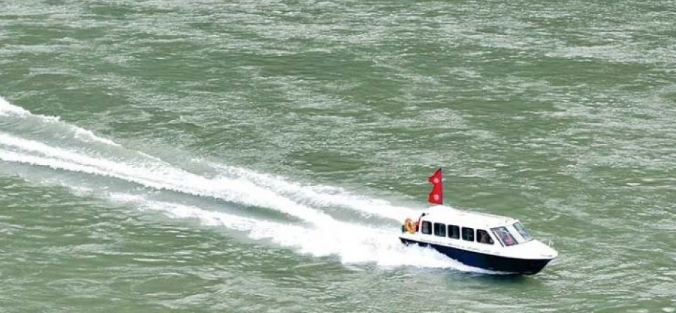 भरत ताल हेर्न आन्तरिक पर्यटकको घुइँचो