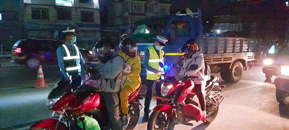 तीव्र गतिमा सवारी चलाउँदै हुनुहुन्छ ? कारबाहीमा परिएला !