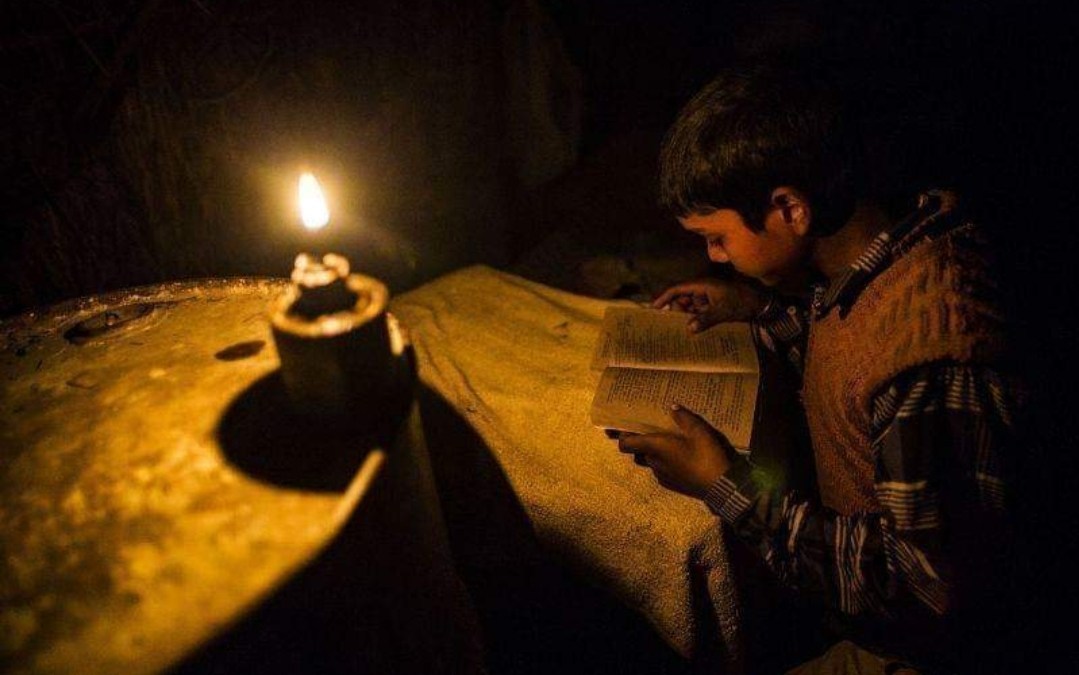 डोटीका केही क्षेत्र अझै अन्धकारमा