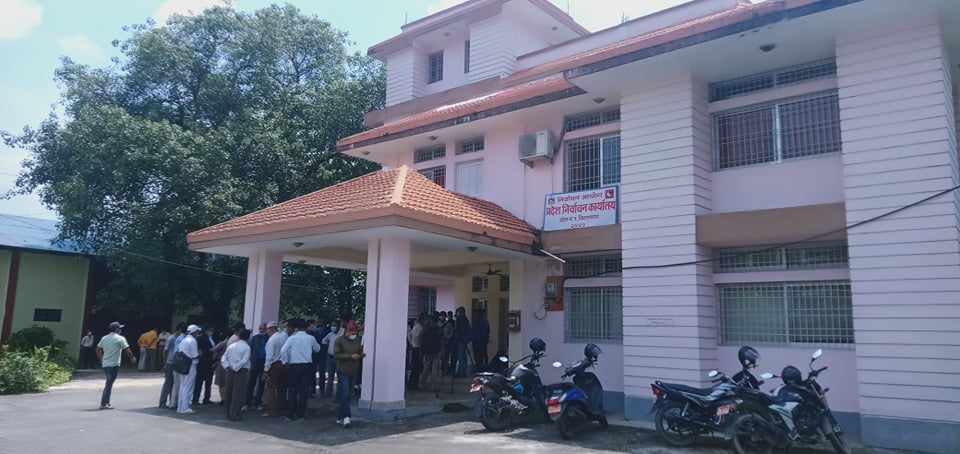 प्रदेश १ मा एमालेका १० जना सांसदले नेकपा एकीकृत समाजवादी रोजे