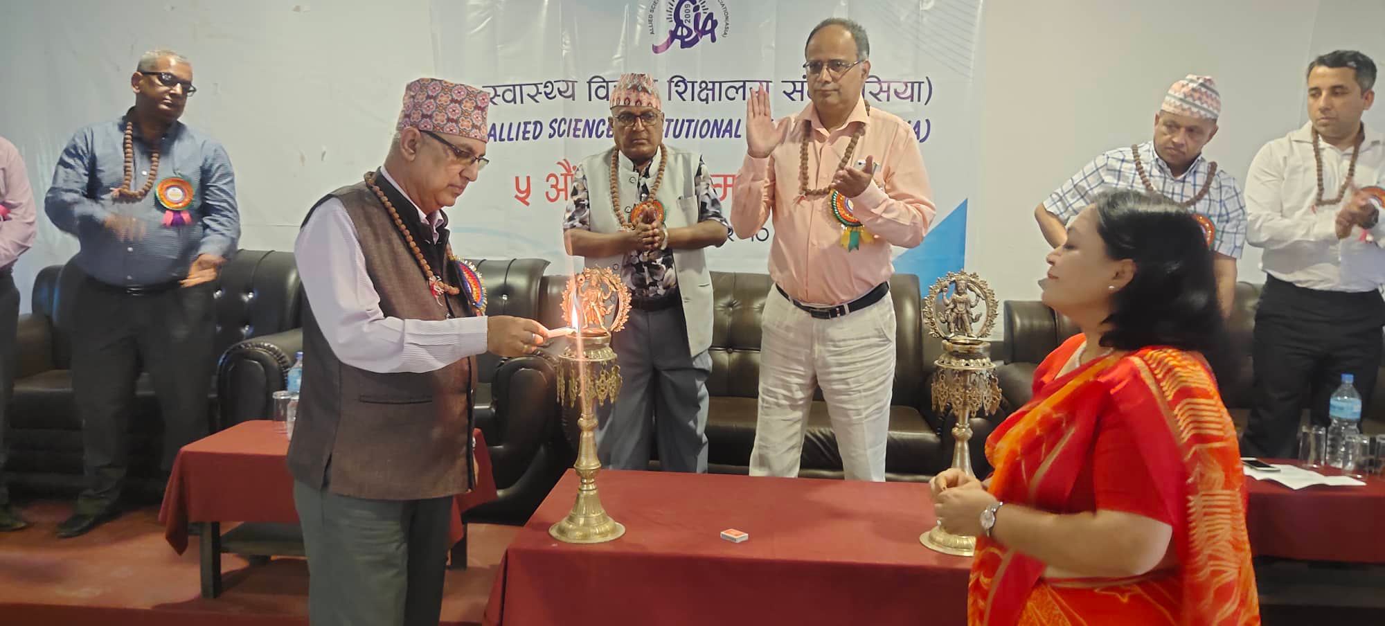 स्वास्थ्य विज्ञान शिक्षालय सङ्घको अध्यक्षमा ढकाल