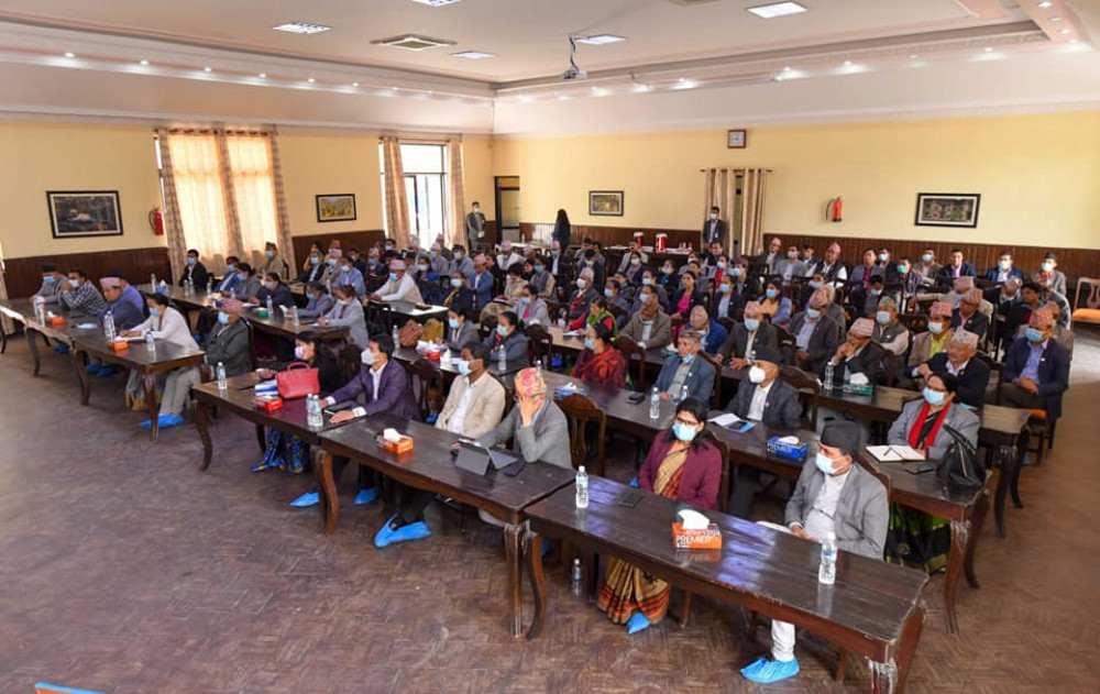 एमाले संसदीय दलको बैठक जारी