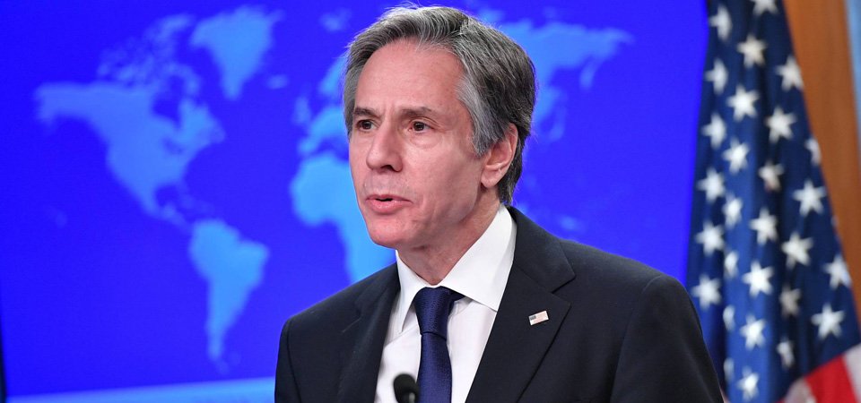 अमेरिकी विदेशमन्त्री  र कतारी विदेशमन्त्री  बीच छलछल