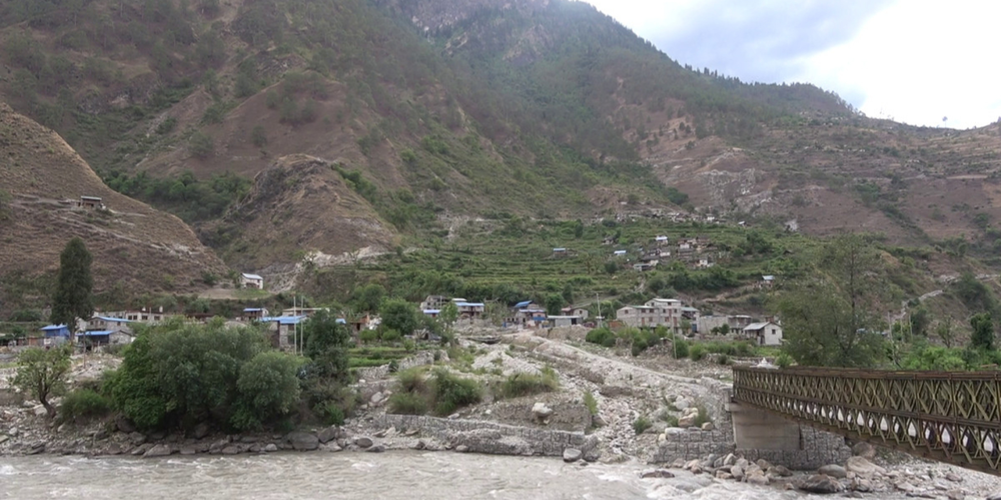पानी पर्‍यो भने रातभर निन्द्रा लाग्दैन, बच्चाहरुले घर छोडेर जाउँ भन्छन्, जाने ठाउँ छैन