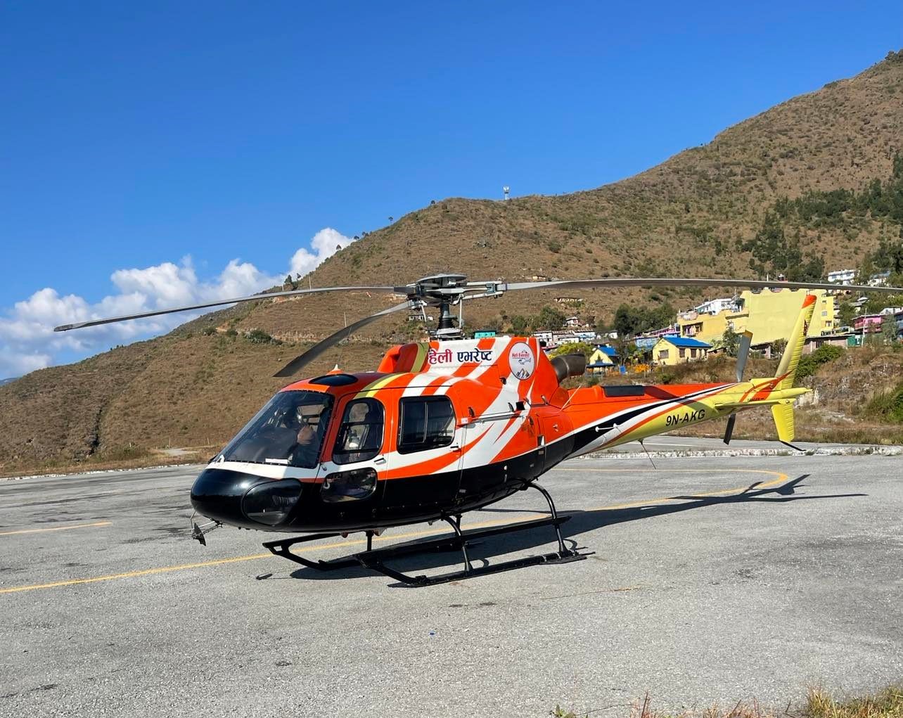 घाइतेलाई हेलिकोप्टरमार्फत बाहिर लगियो 