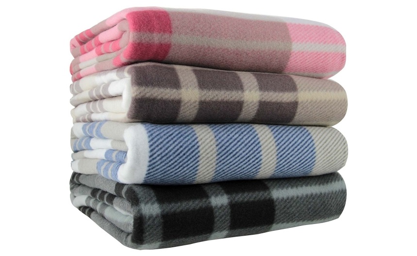 ज्येष्ठ नागरिकलाई कम्बल