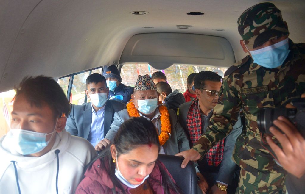 मन्त्री स्वयं माइक्रोमा कोचिएर यात्रा गरेपछि..