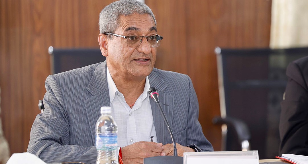 जाँचबुझ आयोगमा बयान दिन जाँदै रमेश लेखक