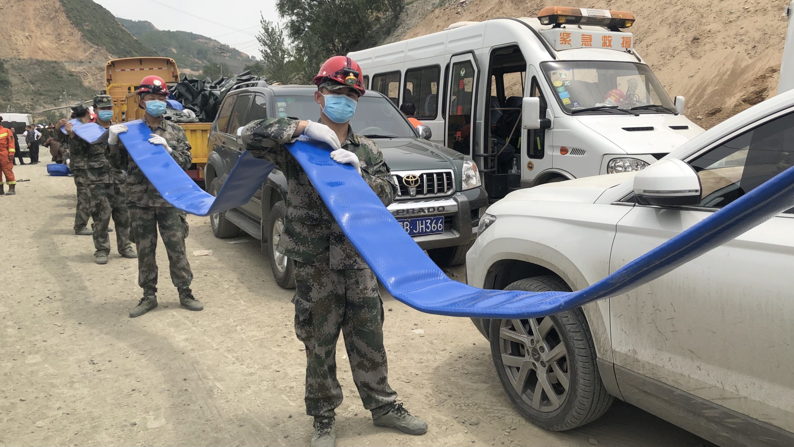 उत्तरी चीनमा फसेका खानी कामदारहरूको उद्धार जारी