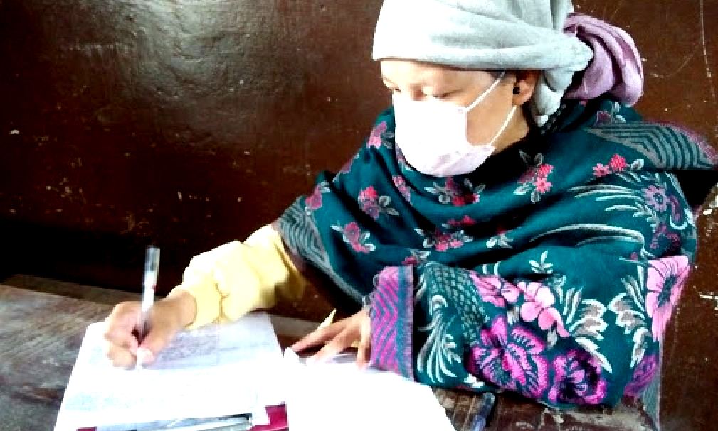 परीक्षा दिँदै सात दिनकी सुत्केरी  